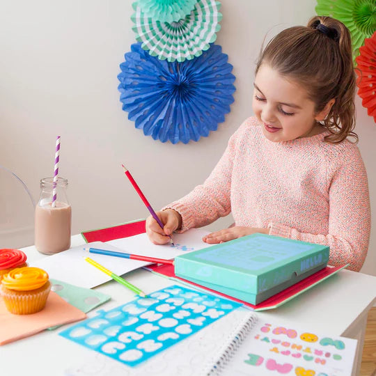 The lovely book of lettering
